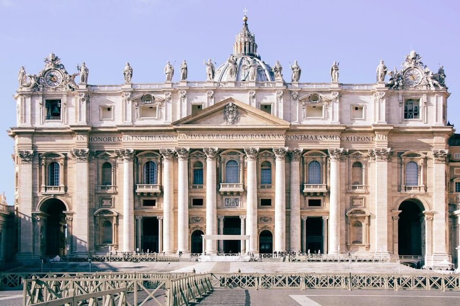 Rome: St. Peter’s Basilica Walking Guided Tour - Meeting at Via Santamaura 13