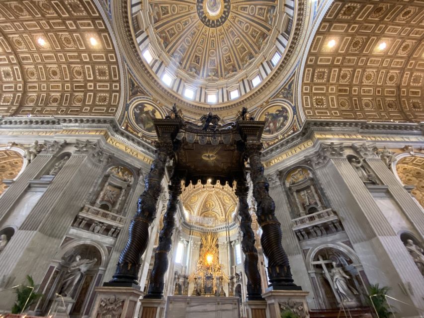 Rome: The Best of St. Peters' Basilica in German - Finding the smoke of a papal election