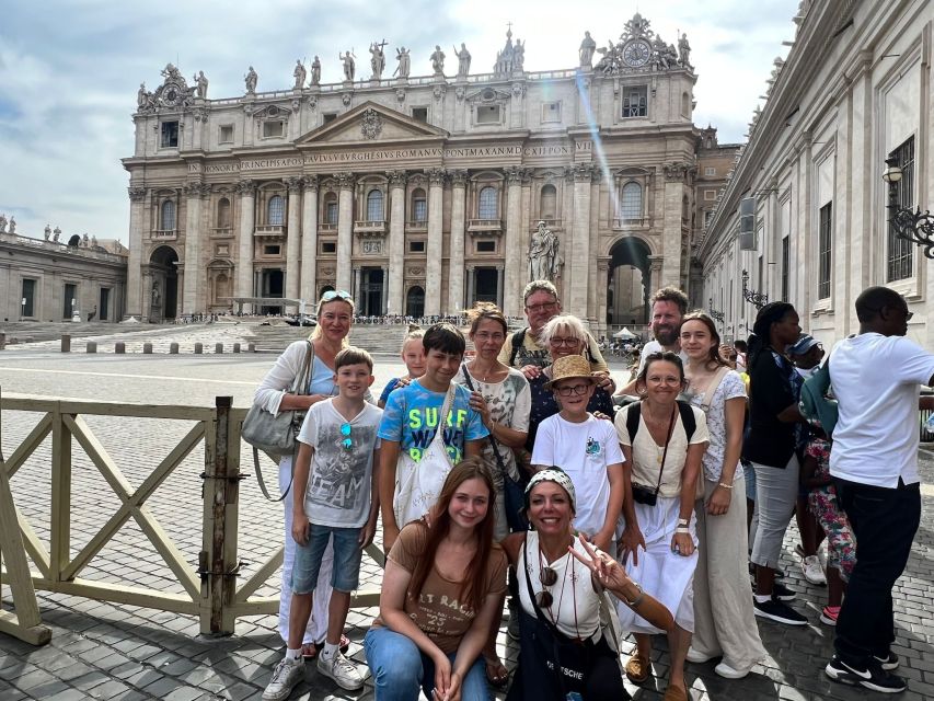 Rome: The Best of St. Peters' Basilica in German - Security comes before the art