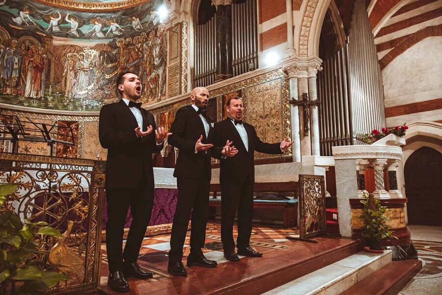 Rome: The Three Tenors at St. Paul's Church Concert Ticket - The second half: Naples, romance, and audience favorites