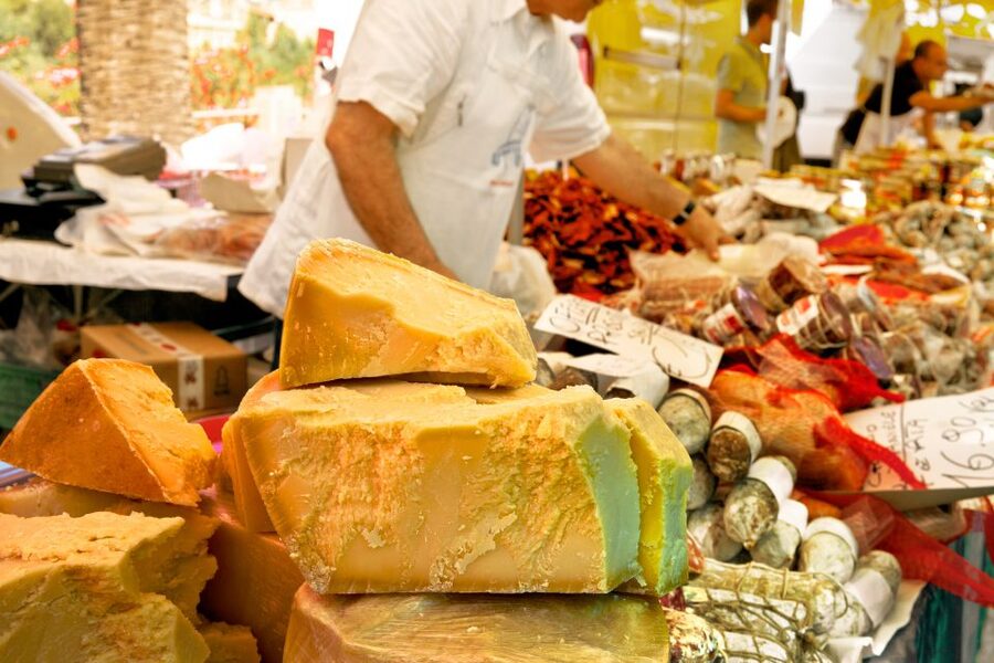 Rome: The Vatican Market Experience Tasting and Class - Should you book the Mercato Trionfale tasting and class?