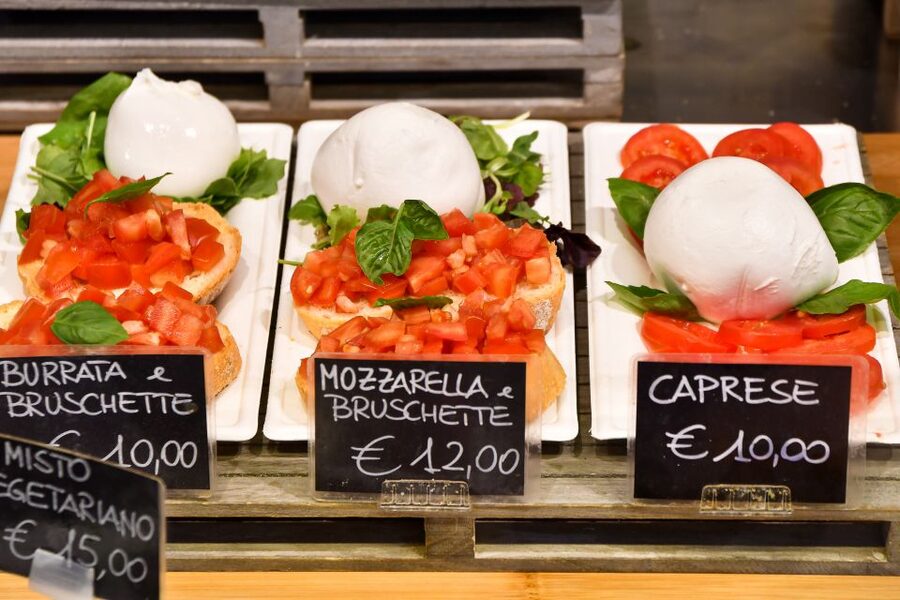 Rome: The Vatican Market Experience Tasting and Class - Practical details that affect your decision