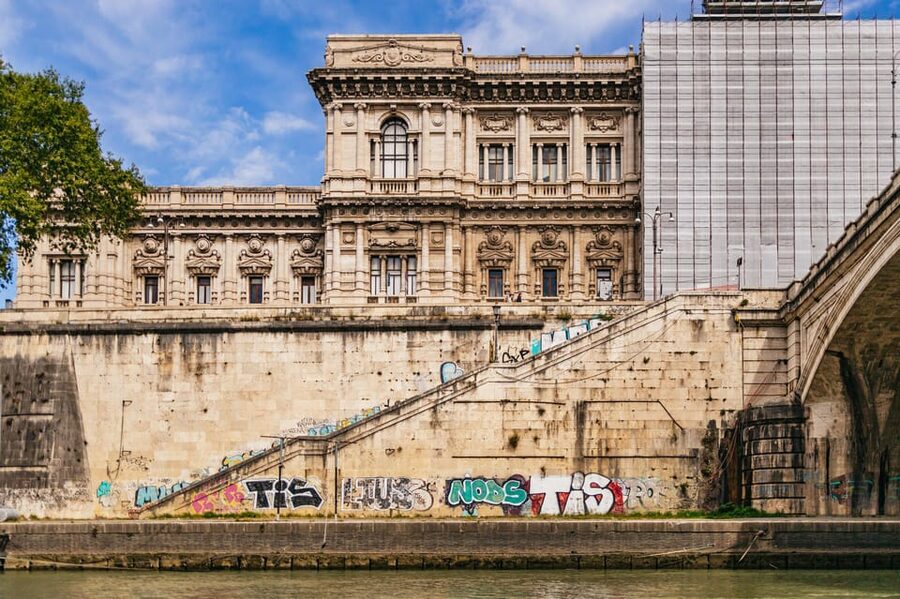 Rome: Tiber River Urban Rafting Tour with Roman Pizza - How the $47 price measures up