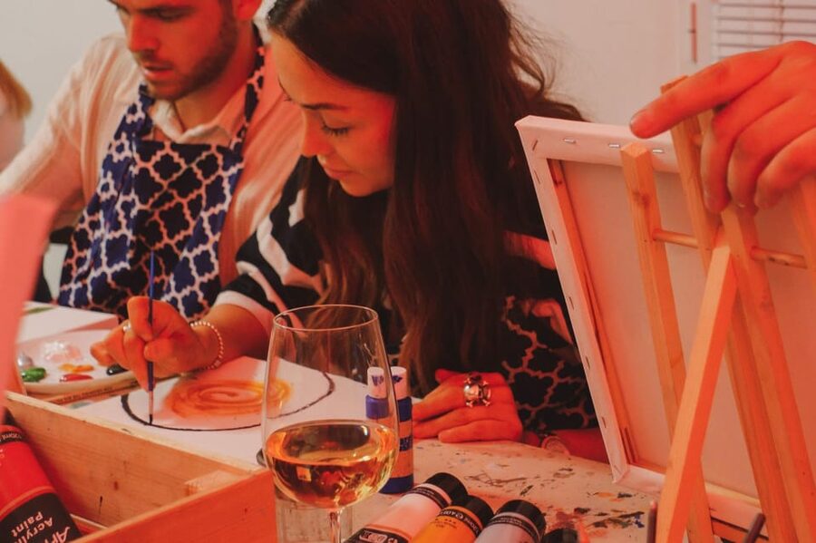 Rome: Tipsy Painting Class with Fine Wine and Arts - FAQ