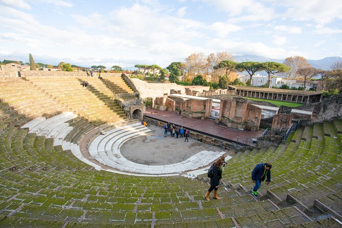Rome to Pompeii, Sorrento & Capri: 2-Day South Italy Tour - Capri by Ferry and the Blue Grotto