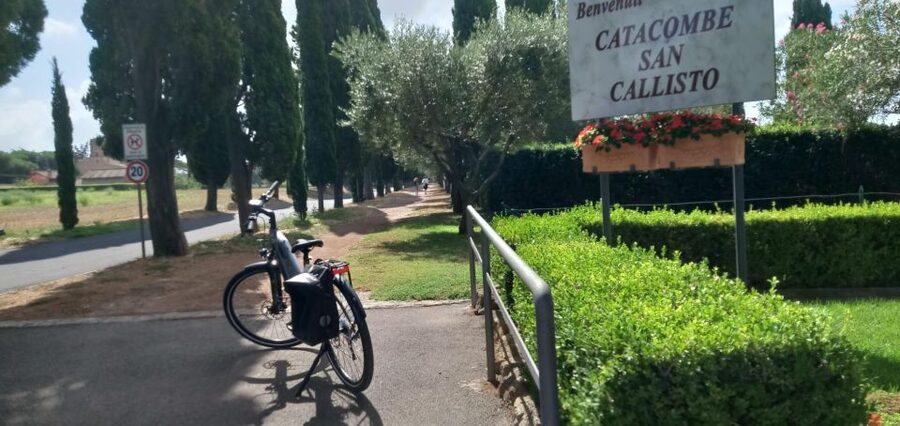 Rome: Tour by Top E-bike Ancient Appian Way Catacombs Aqueducts - Family Rules and Riding Ability