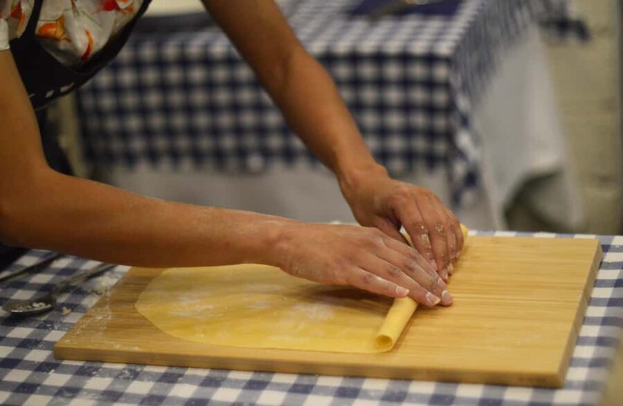 Rome: Traditional Pasta and Tiramisu Cooking Class - Choosing the homemade sauce
