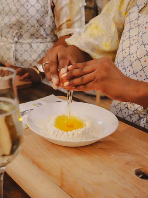 Rome: Traditional Pasta, Spritz & Tiramisu Cooking Class - Tiramisu or spritz before the pasta