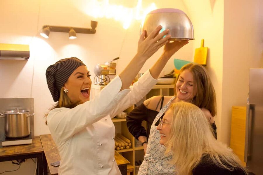 Rome: Traditional Pasta, Spritz & Tiramisu Cooking Class - A friendly class led by an English-speaking chef
