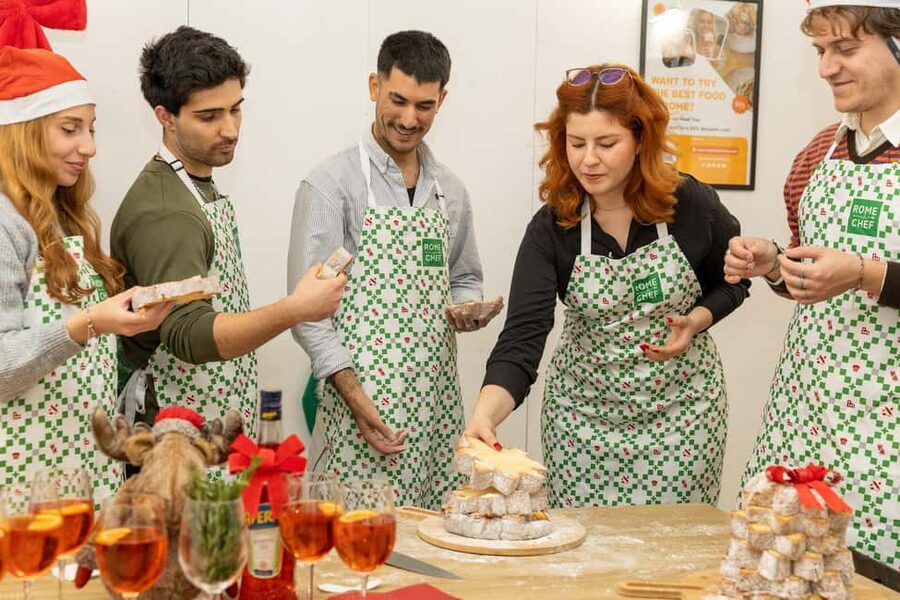 Rome: Traditional Pasta with Cocktails Cooking Class - Key points at a glance