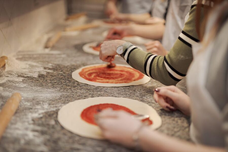 Rome: Traditional Pizza Cooking Class near Piazza Navona - Who will enjoy this most?