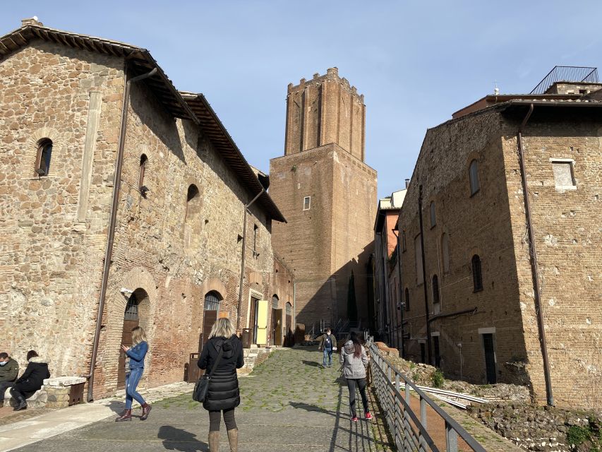 Rome: Trajan Markets Experience with Multimedia Video - Starting near Piazza Venezia
