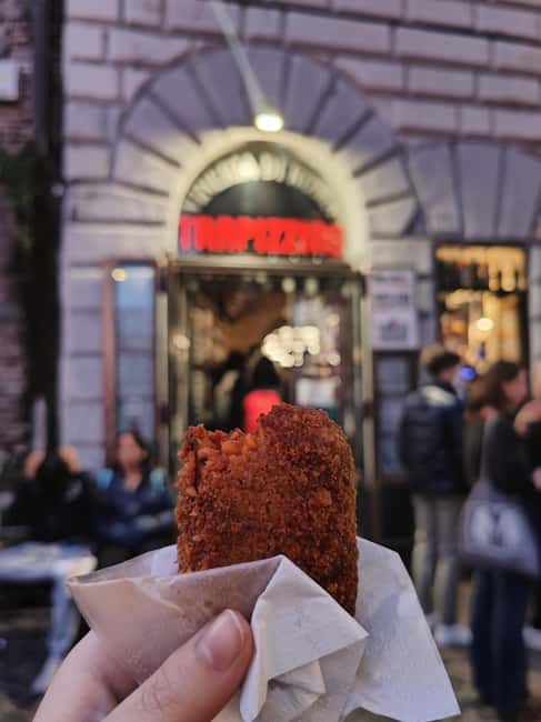 Rome: Trastevere and Campo de Fiori Food Tour - Crossing the Tiber with room for local stories