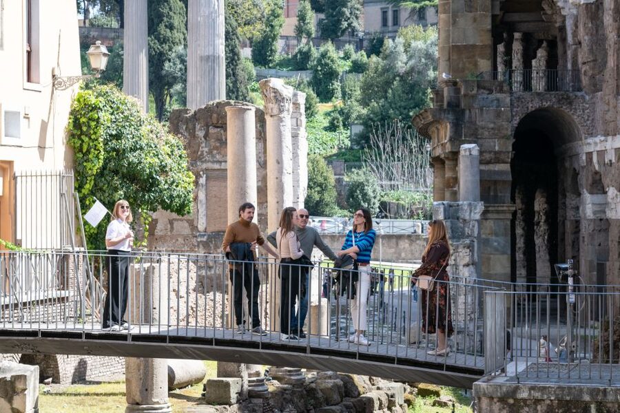 Rome: Trastevere & Campo de Fiori Street Food Walking Tour - Starting at Piazza San Simeone