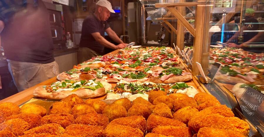 Rome: Trastevere Food Walking Tour with Beer and Wine - Vicolo dell’Atleta and the first bites