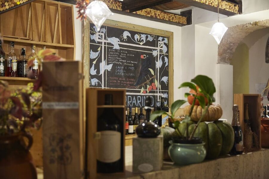 Rome: Trastevere Food, Wine & Spritz Evening Tour - Dietary needs and practical comfort