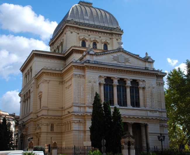Rome: Trastevere Jewish Quarter Private Walking Tour - Starting at Piazza Trilussa and Ponte Sisto