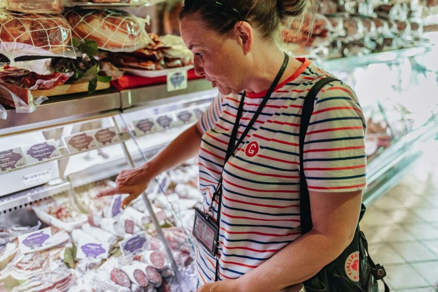 Rome: Trastevere or Jewish Quarter Street Food Tour - Walking through the Jewish Ghetto