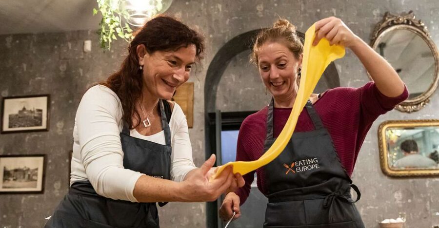 Rome: Trastevere Pasta Making Class - San Cosimato Food Market and local shopping