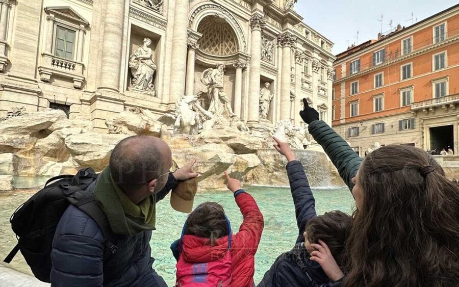 Rome: Treasure Hunt for Kids and Families Trevi and Pantheon - Is Two Hours Enough for the Historic Center?