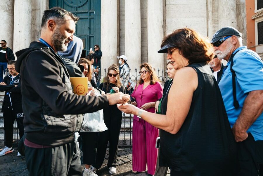 Rome: Trevi Fountain and Underground Guided Tour - Twenty minutes with Rome’s most famous fountain