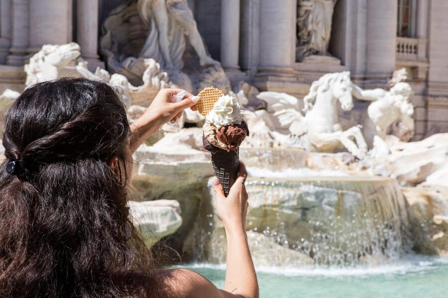 Rome: Trevi Fountain District Underground Tour and Ice Cream - What lies below the Trevi district