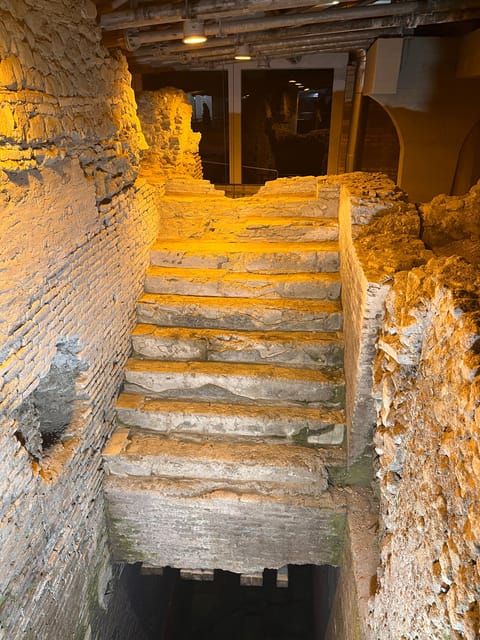 Rome: Trevi Fountain District Underground Tour and Ice Cream - The gelato finish is simple and flexible