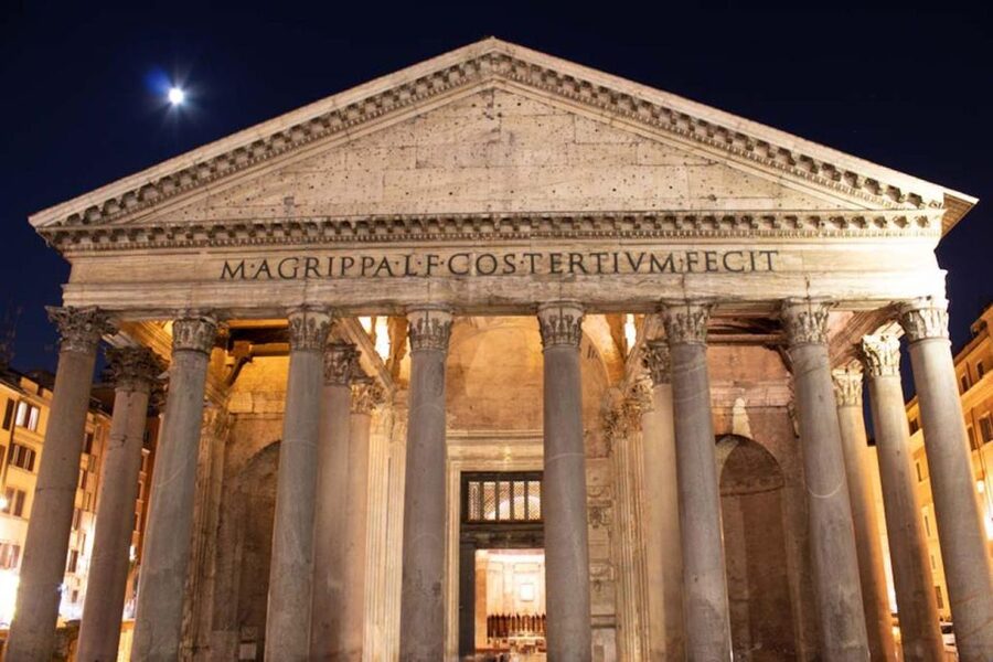 Rome: Trevi Fountain & Other Highlights Guided Tour at Night - Triton, the Bees, and Bernini’s working Rome