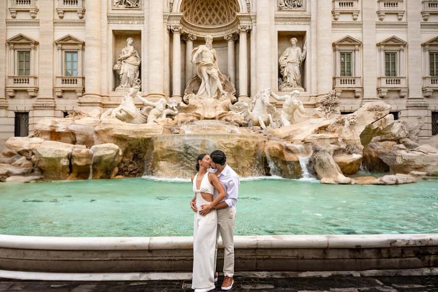 Rome: Trevi Fountain Private Early Morning Photoshoot - Trevi Fountain before Rome wakes up