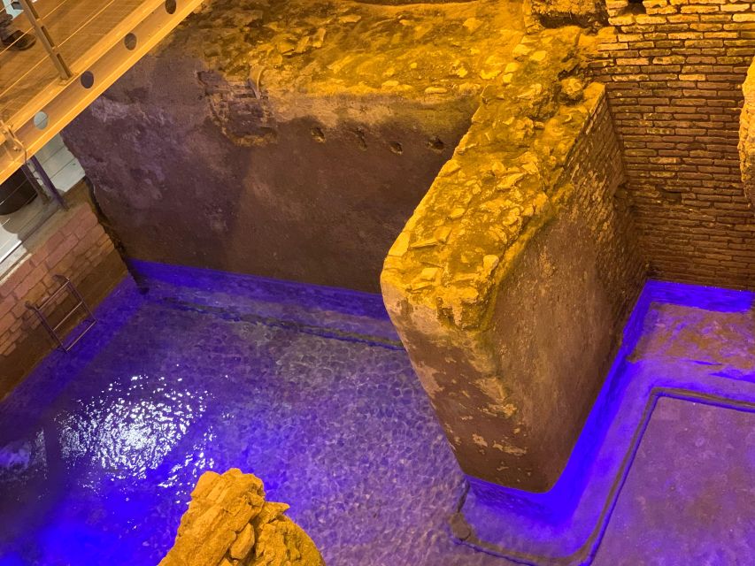 Rome: Trevi Fountain Underground Guided and Walk City Tour - What the $73 price includes