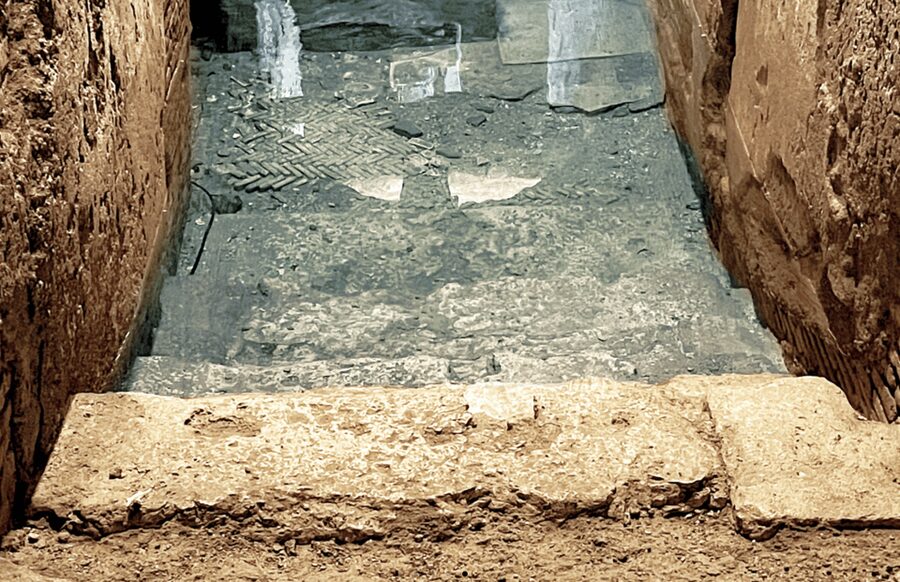 Rome: Trevi Fountain Underground Small Group Tour - Key points at a glance
