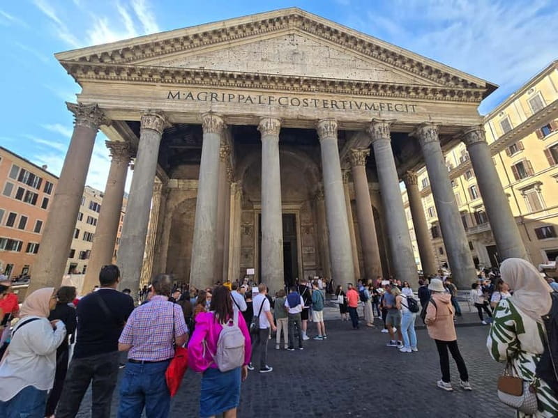 Rome: Tuk Tuk Tour of the Rome City Center - The guides make or break a short tour