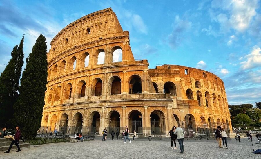 Rome: Ultimate Colosseum, Roman Forum & Palatine Hill Tour - A three-hour route through ancient Rome