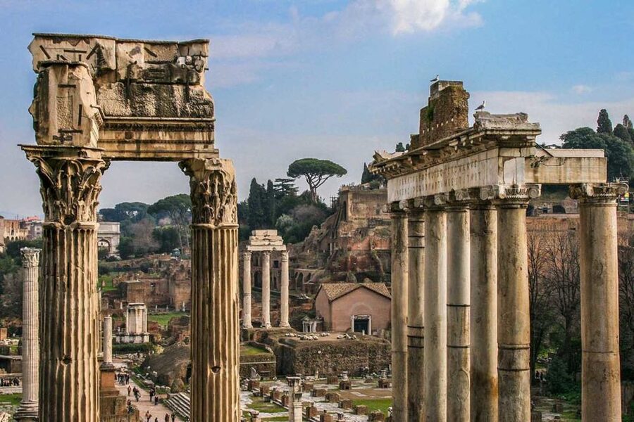 Rome: Ultimate Colosseum, Roman Forum & Palatine Hill Tour - Palatine Hill: imperial homes above the Forum