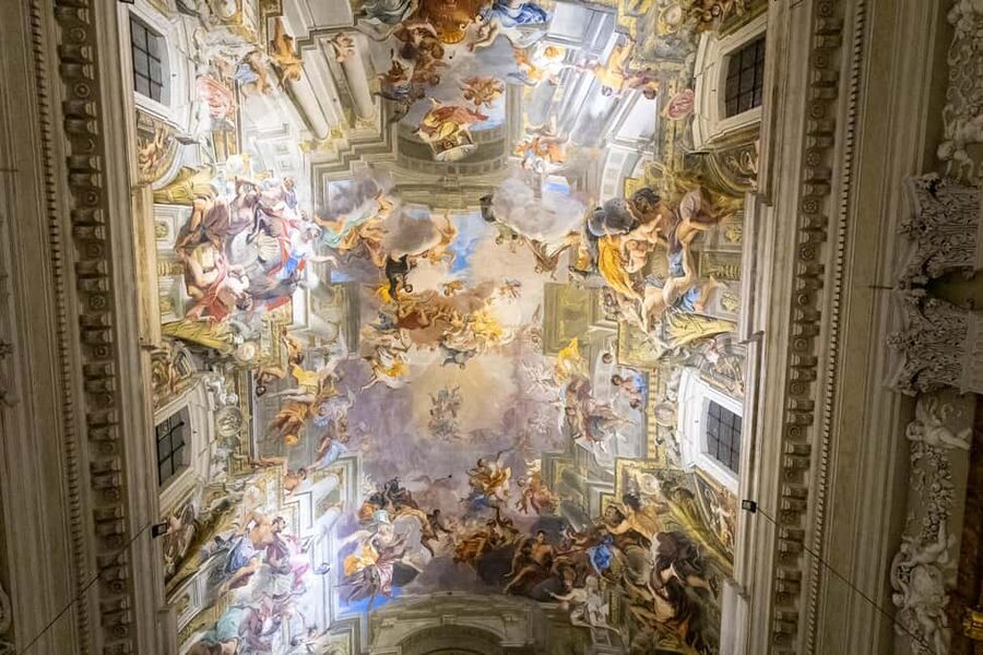 Rome: Under the Moonlight Evening Walking Tour - Trevi Fountain is beautiful, crowded, and worth patience