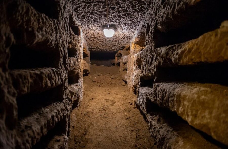 Rome: Underground Catacombs Guided Tour with Transfer - The transfer out of central Rome