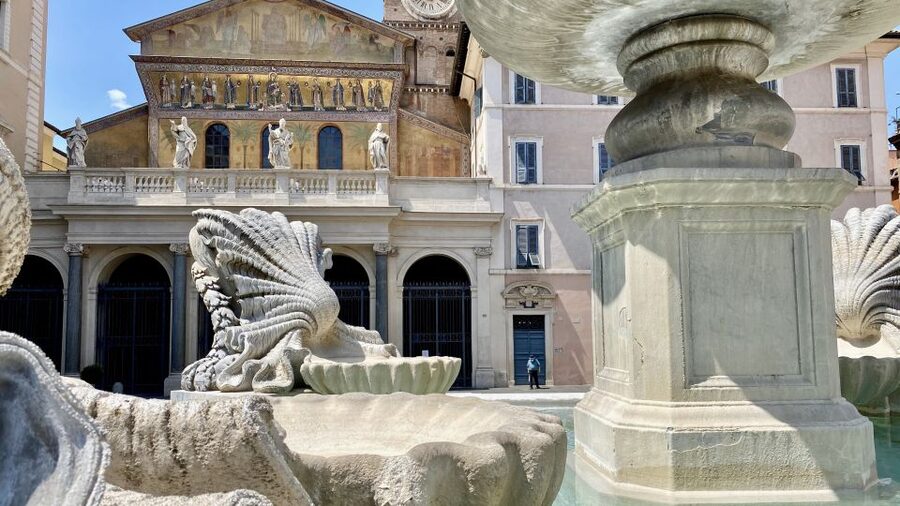Rome: Underground Trastevere Guided Walking Tour - What the guides add to the experience