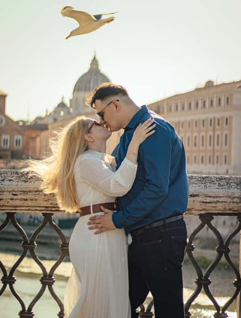 Rome: Vatican and Castel Sant'Angelo Private Photoshoot - Posing Help From a Local Photographer