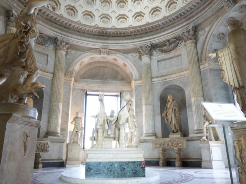 Rome: Vatican Evening Tour with Sistine Chapel and Museums - The Gallery of the Candelabra, Maps, and Tapestries