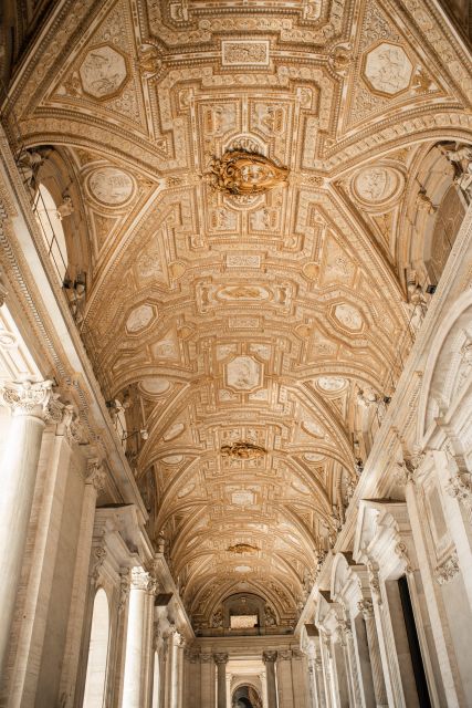 Rome: Vatican Museum & Sistine Chapel - Private tour or small group?