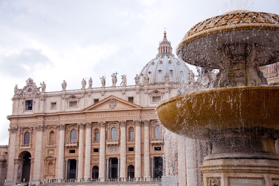 Rome: Vatican Museum & Sistine Chapel Skip-the-Line Entry - Crowds, comfort, and clothing