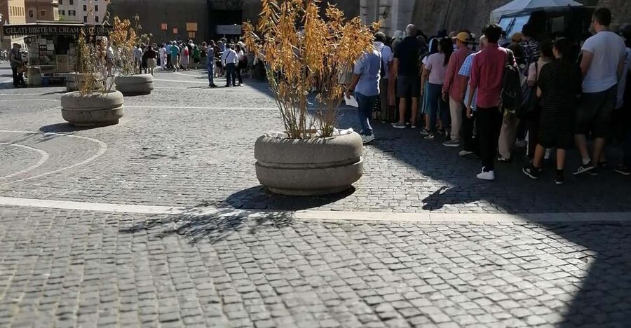 Rome: Vatican Museum & Sistine Chapel Skip-the-Line Tour - Two hours among maps, fabrics, and masterpieces