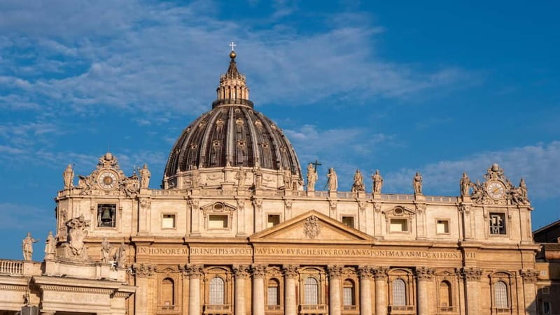 Rome: Vatican Museums and Sistine Chapel Small Group Tour - Crowds, heat, and what to wear