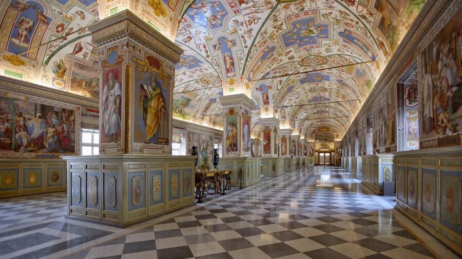 Rome: Vatican Museums, Colosseum, and Roman Forum Tour - The Roman Forum puts the Colosseum in context