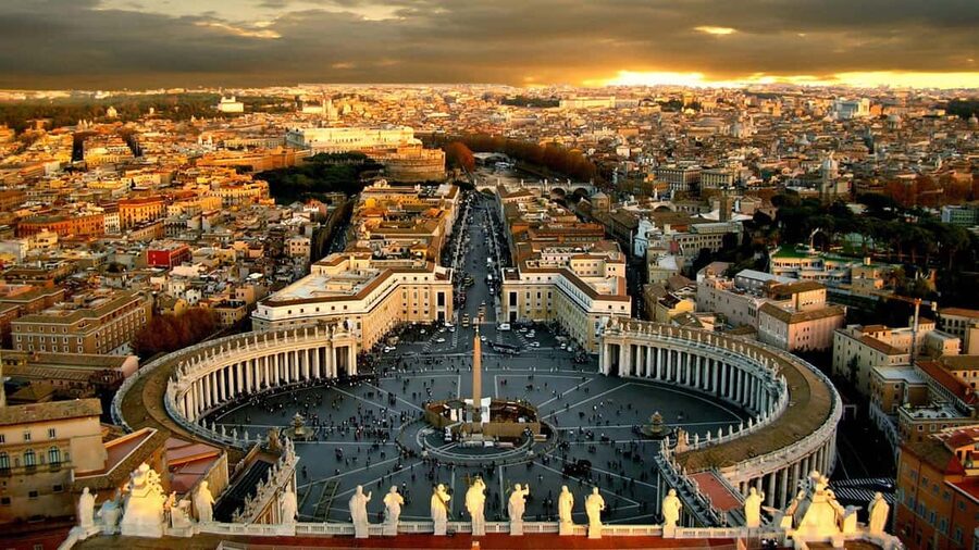 Rome: Vatican Museums, Sistine Chapel, and Basilica Tour - The Pine Cone Courtyard gives you a calm beginning
