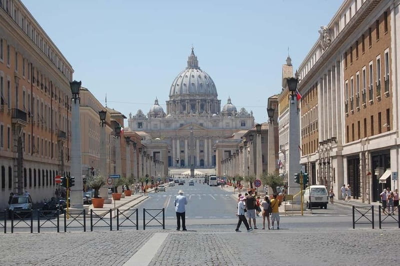 Rome: Vatican Museums, Sistine Chapel and St. Peter's Tour - The Vatican Museums: a fast route through a huge collection