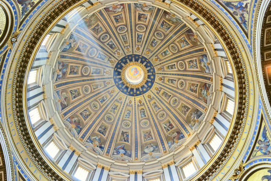 Rome: Vatican Museums & Sistine Chapel Guided Tour - Crowds, walking, and the two-and-a-half-hour limit