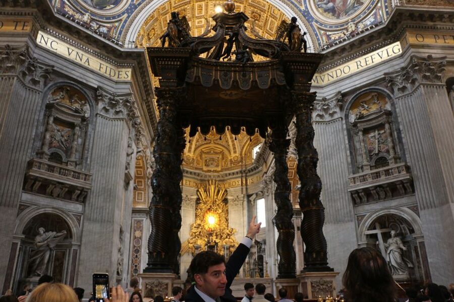 Rome: Vatican Museums & St. Peter's Basilica with Dome Climb - Why the early start makes such a difference
