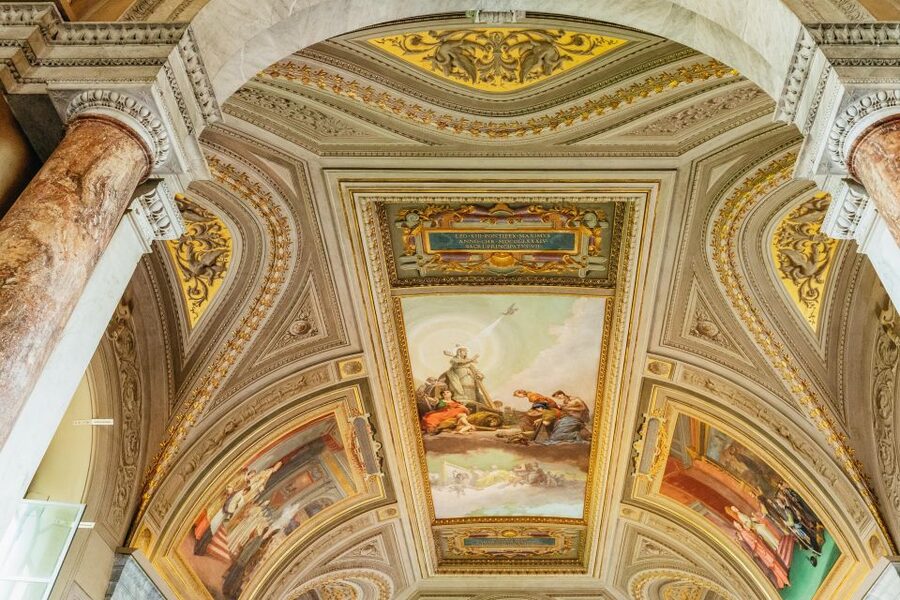 Rome: Vatican, Sistine Chapel and Basilica Guided Tour - What can affect the experience