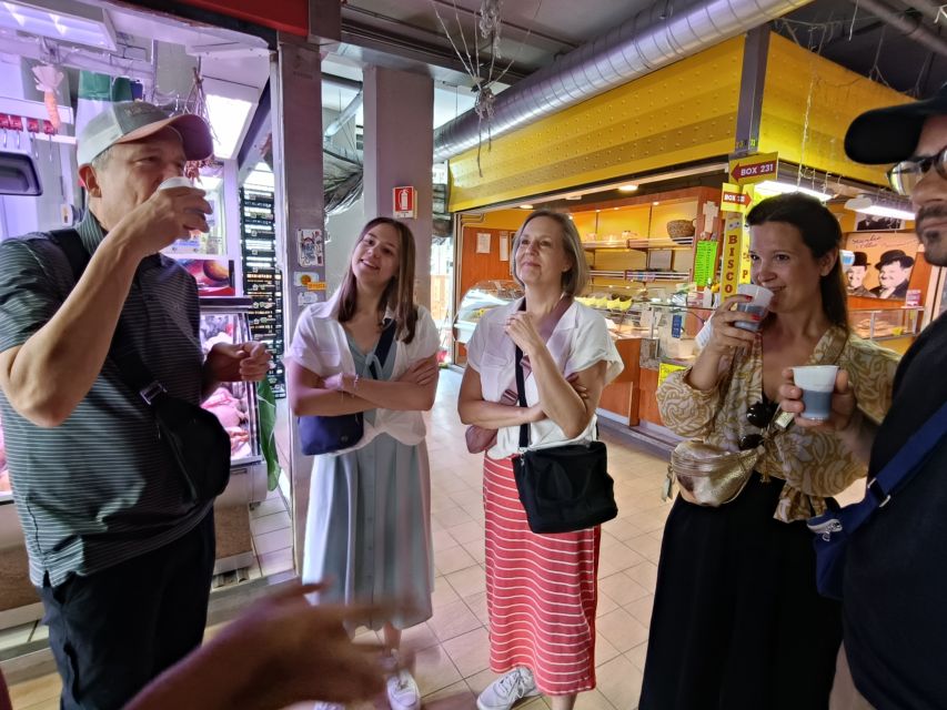 Rome: Vatican Street Food and Wine Tour with Farmers Market - Why this Vatican food walk feels different
